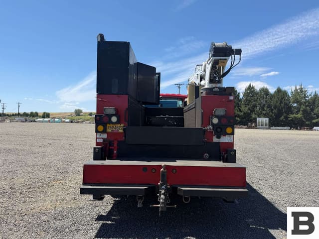 Image of International DuraStar 4400 equipment image 3