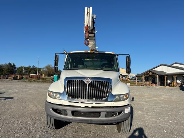 Image of International Durastar 4300 equipment image 2