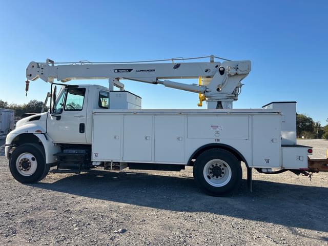Image of International Durastar 4300 equipment image 4
