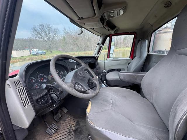 Image of International ProStar+ 113 equipment image 3