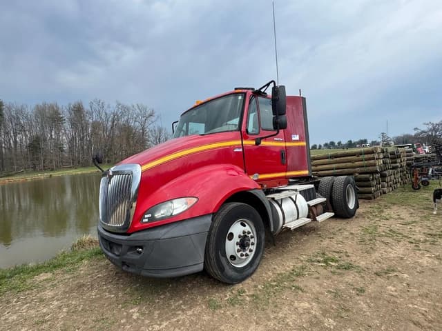 Image of International ProStar+ 113 equipment image 1