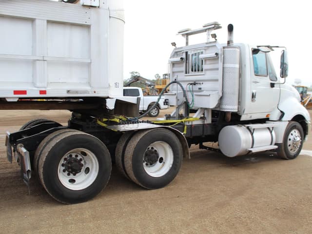 Image of International ProStar+ 122 equipment image 2