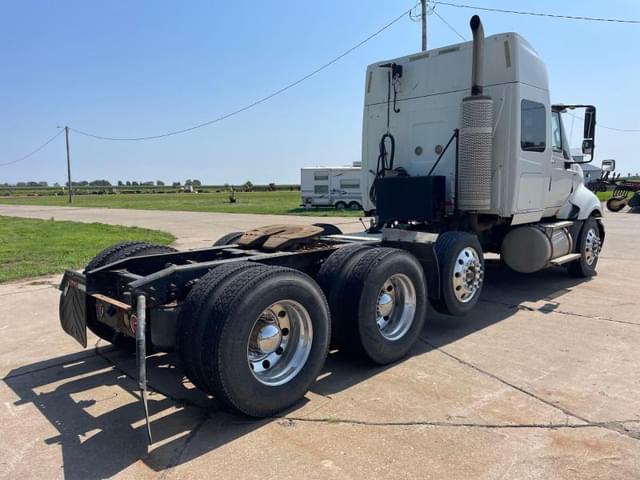 Image of International ProStar Plus 122 equipment image 3