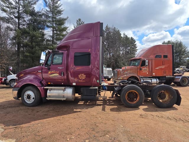 Image of International ProStar Plus 122 equipment image 1