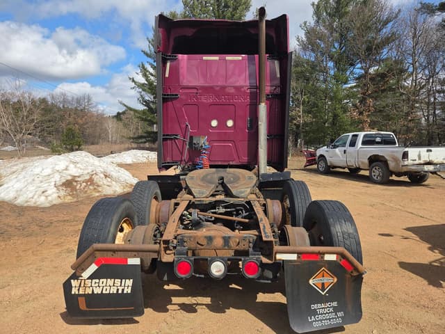 Image of International ProStar Plus 122 equipment image 3