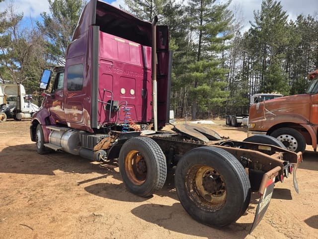 Image of International ProStar Plus 122 equipment image 2