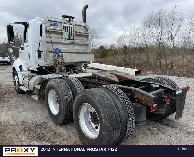 Image of International ProStar Plus 122 equipment image 3