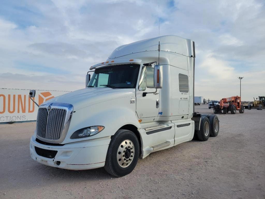 2012 International ProStar Plus 122 Equipment Image0