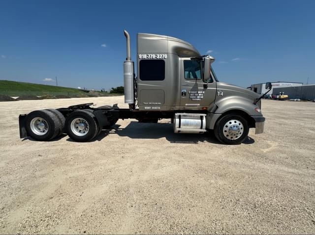 Image of International ProStar Plus 122 equipment image 3