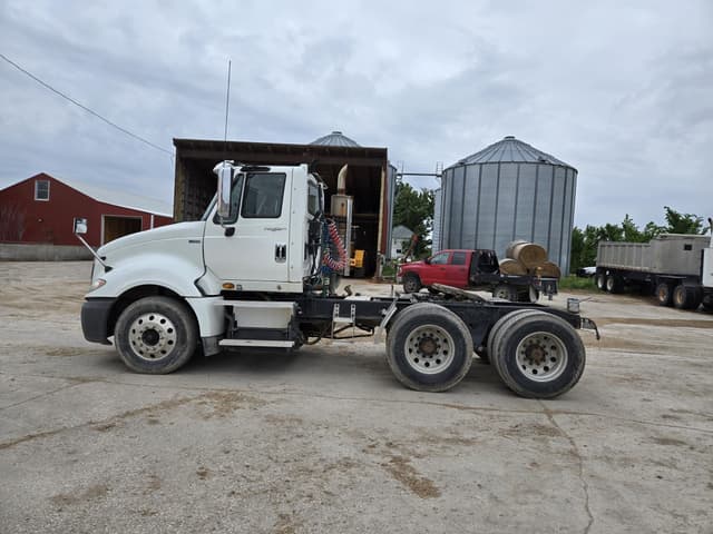 Image of International ProStar equipment image 2