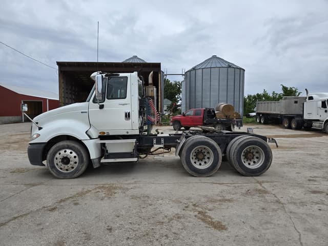 Image of International ProStar equipment image 1