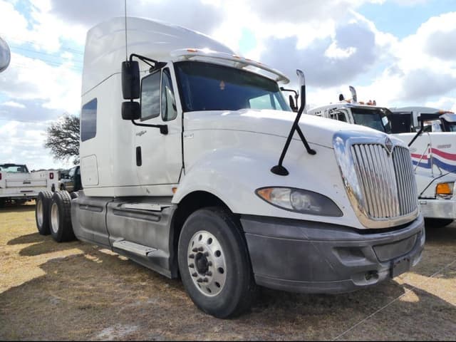 Image of International ProStar equipment image 1