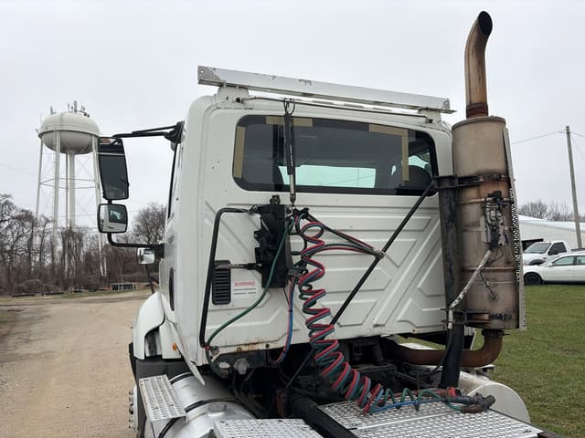 Image of International ProStar equipment image 4