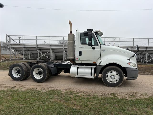 Image of International ProStar equipment image 2