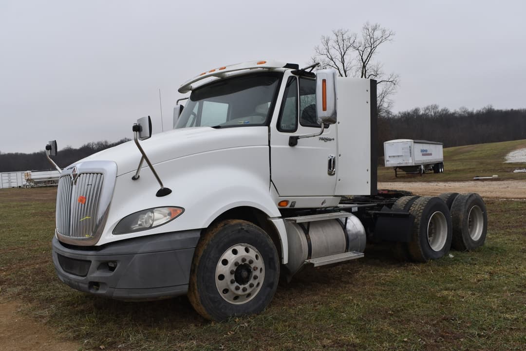 Image of International ProStar Plus 122 Primary image