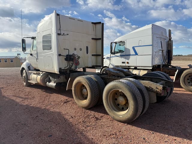 Image of International ProStar+ 122 equipment image 4