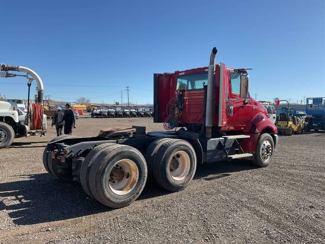 Image of International ProStar Plus 122 equipment image 2