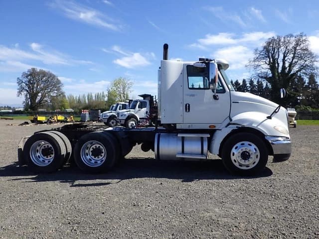 Image of International ProStar+ 113 equipment image 3