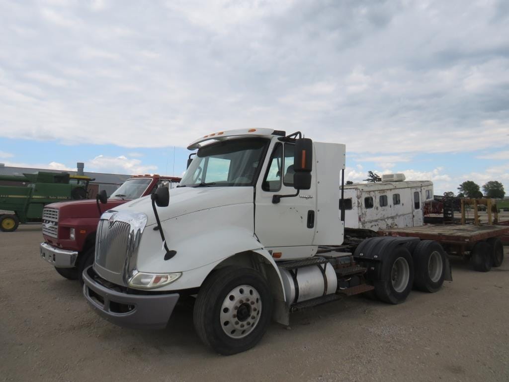 2012 International 8000 Equipment Image0