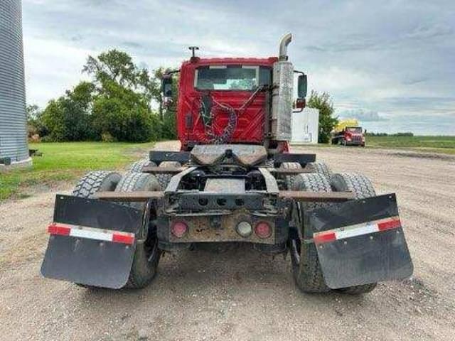 Image of International  Transtar 8600 equipment image 2