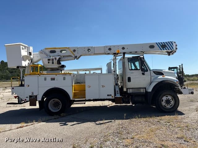 Image of International Workstar 7300 equipment image 3