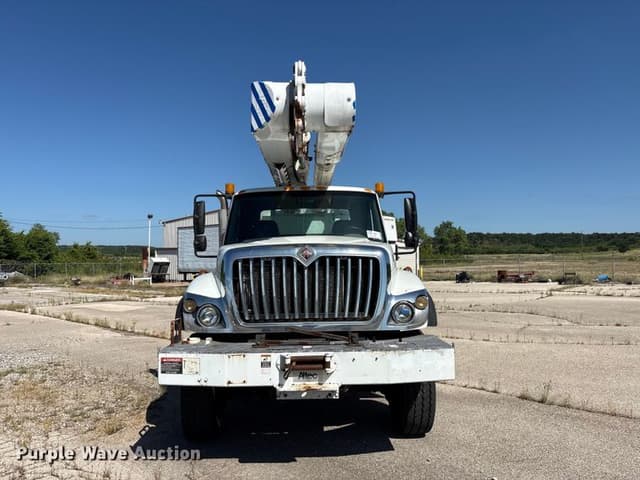 Image of International Workstar 7300 equipment image 1