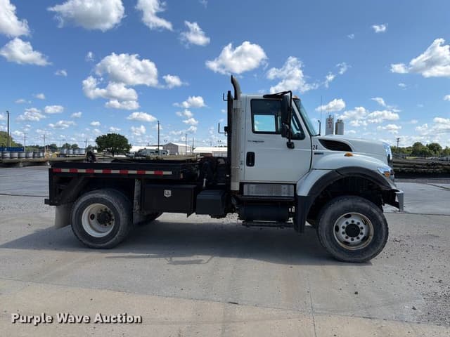 Image of International Workstar 7300 equipment image 3
