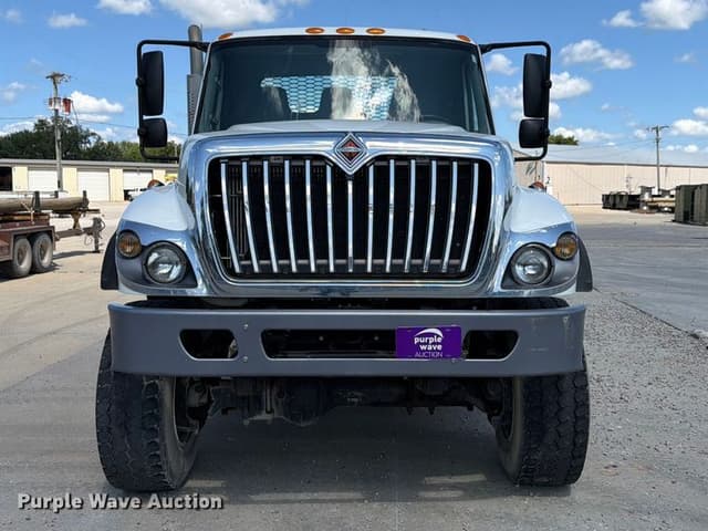 Image of International Workstar 7300 equipment image 1