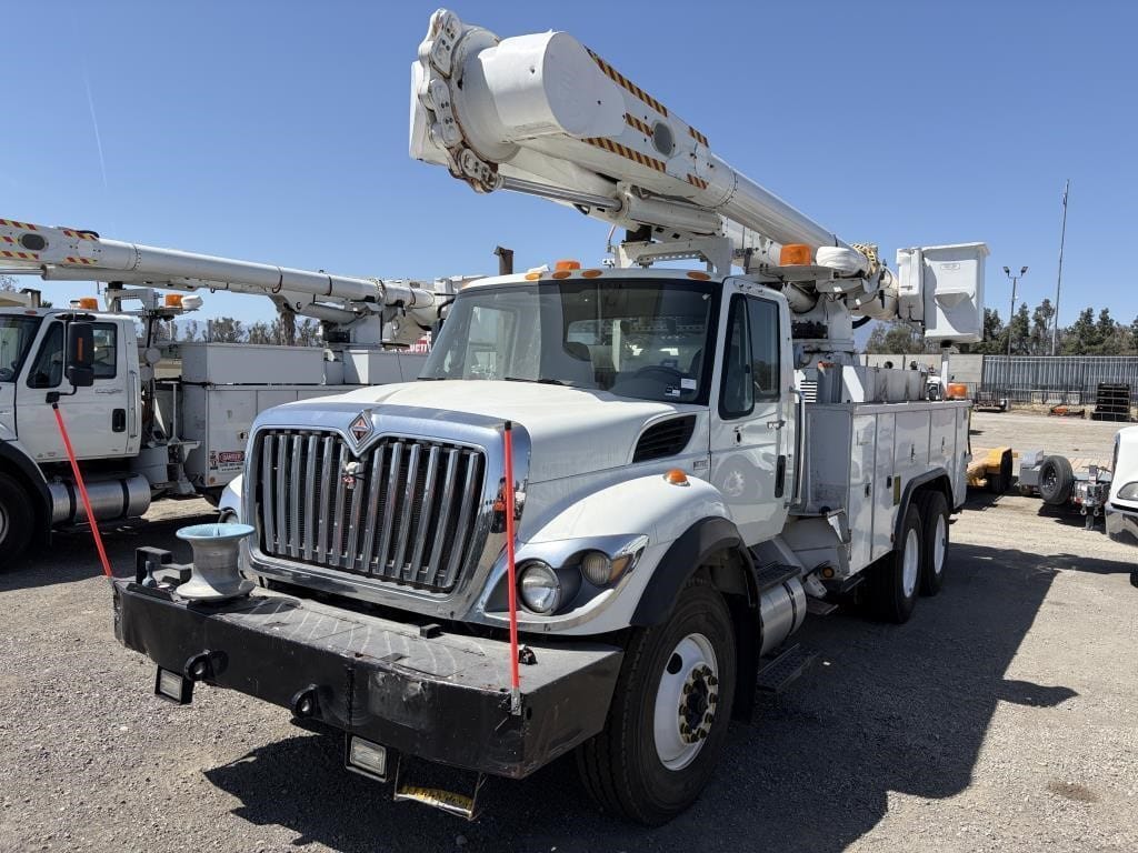 2012 International Workstar 7400 Equipment Image0