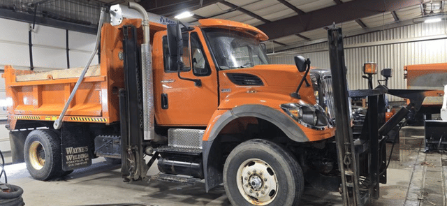 Image of International Workstar 7500 equipment image 4