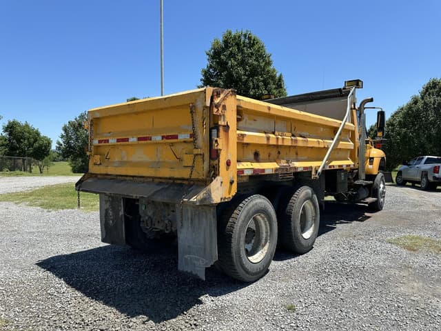 Image of International Workstar 7500 equipment image 4