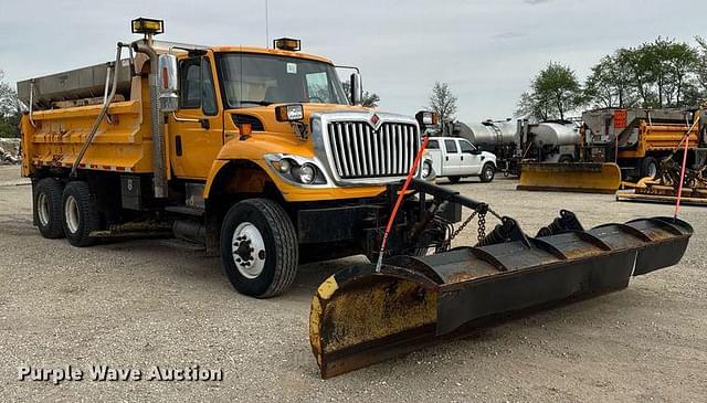 Image of International Workstar 7500 equipment image 2