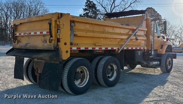 Image of International Workstar 7500 equipment image 4