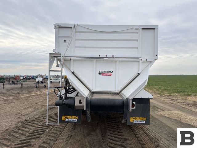 Image of International Workstar 7500 equipment image 3