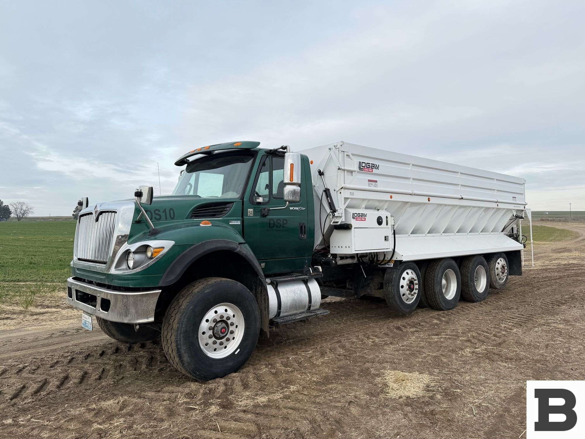 2012 International Workstar 7500 Equipment Image0