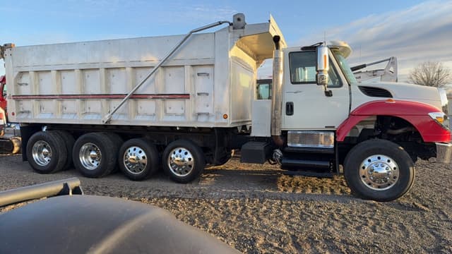 Image of International Workstar equipment image 3