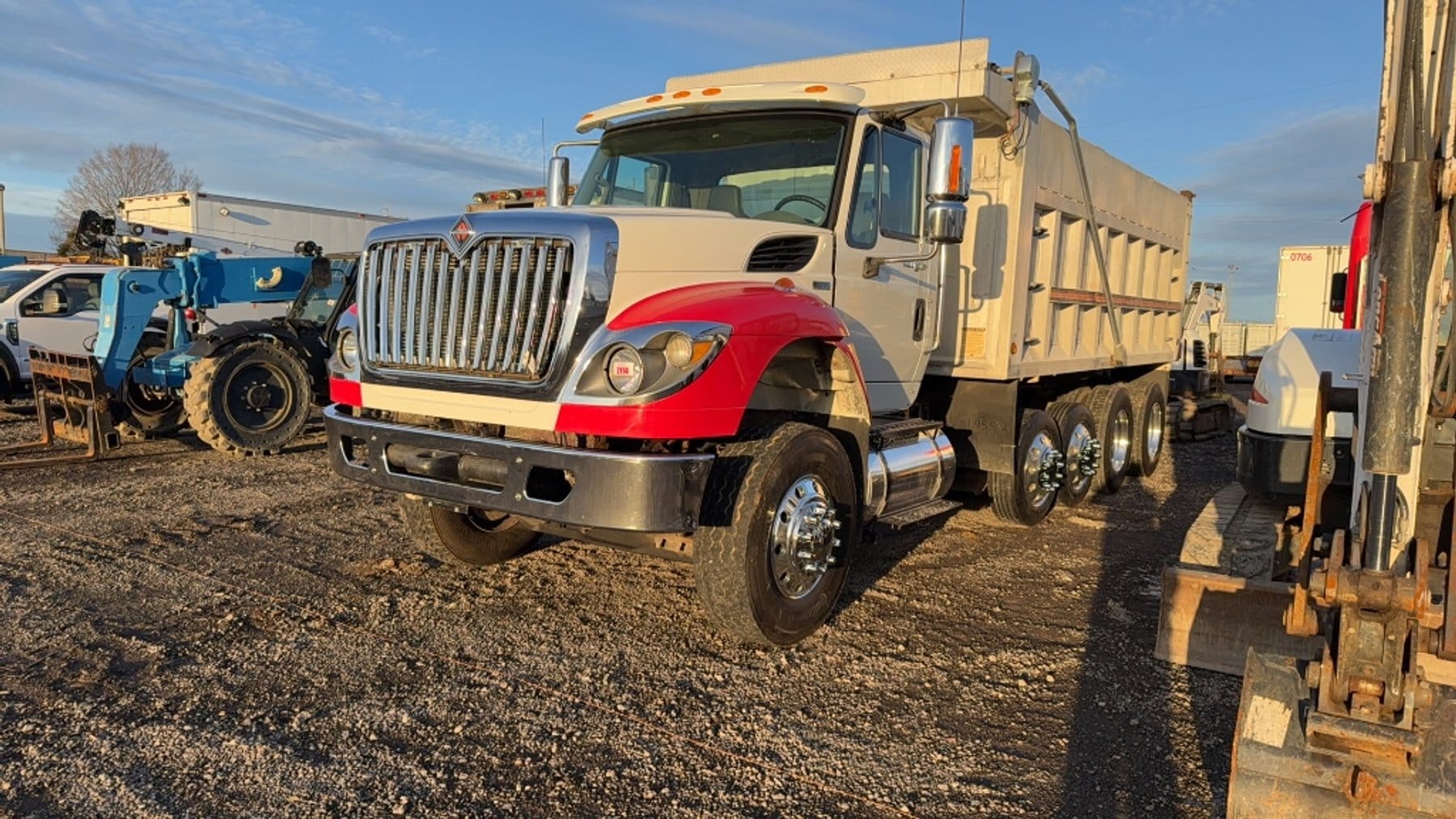 2012 International Workstar Equipment Image0