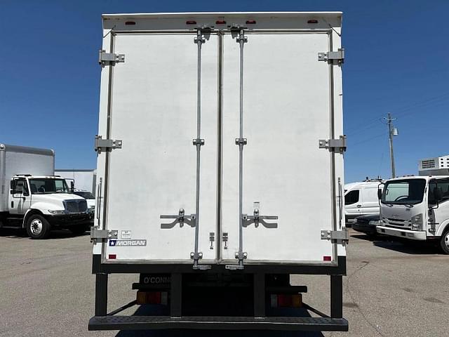 Image of Isuzu NPR-HD equipment image 3