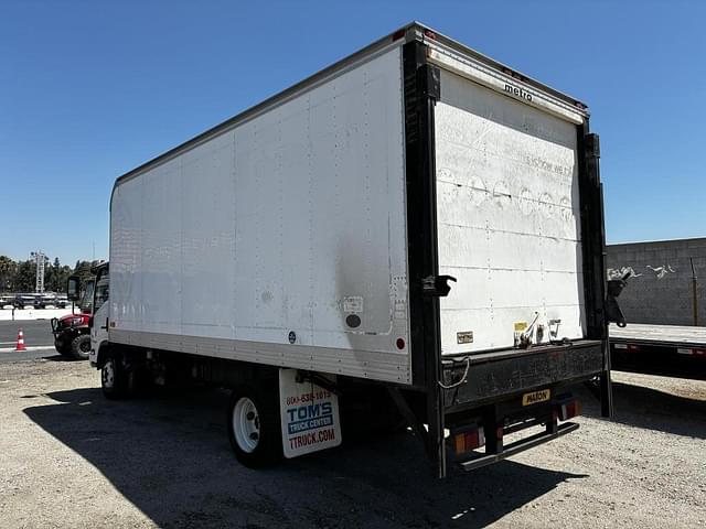 Image of Isuzu NQR equipment image 3