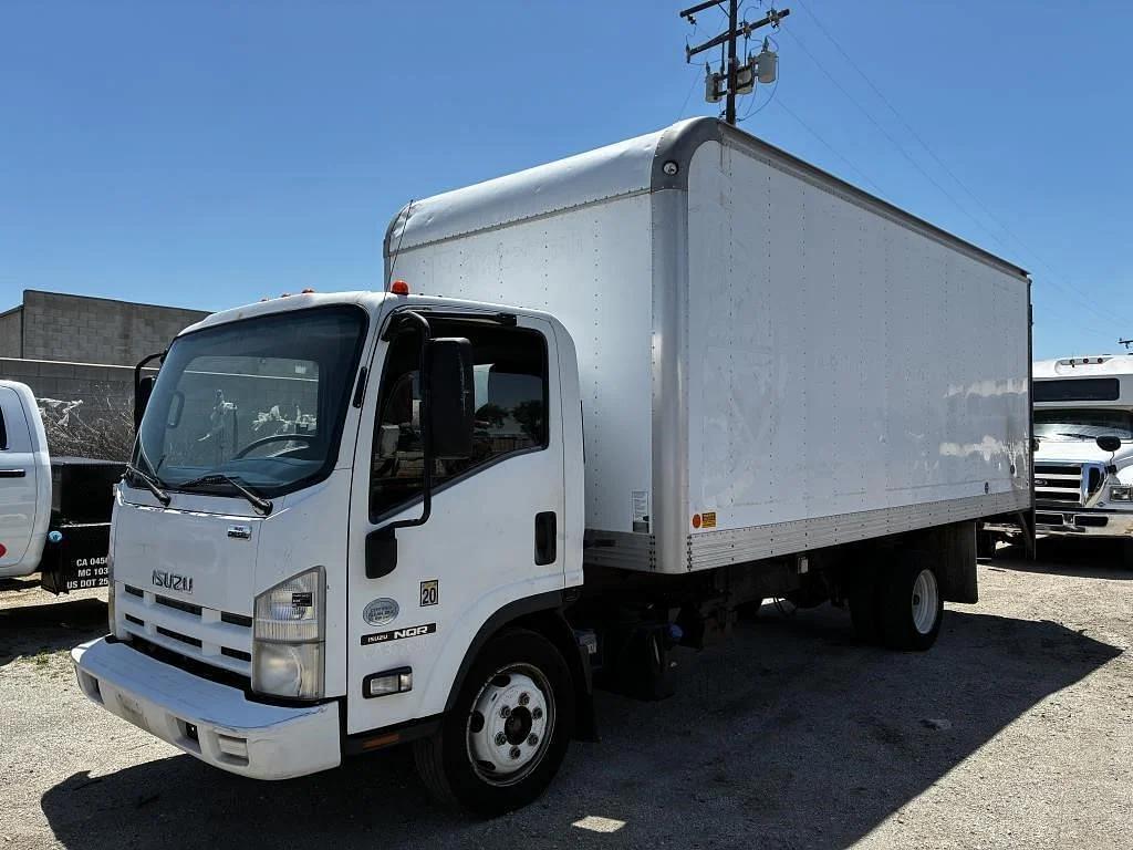 Image of Isuzu NQR Primary image