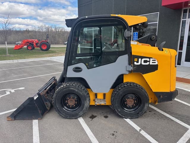 Image of JCB 300 equipment image 4