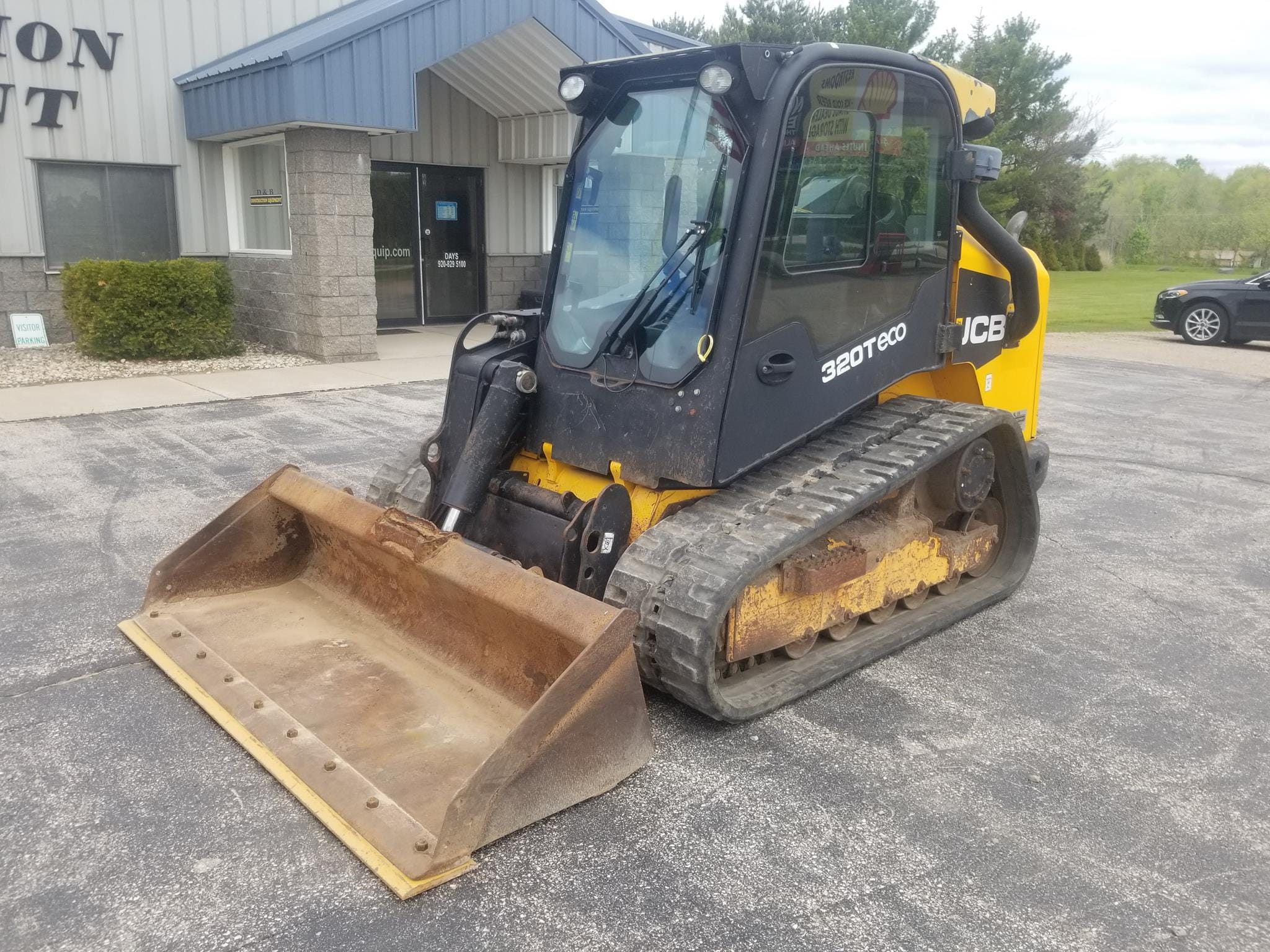 2012 JCB 320T Equipment Image0