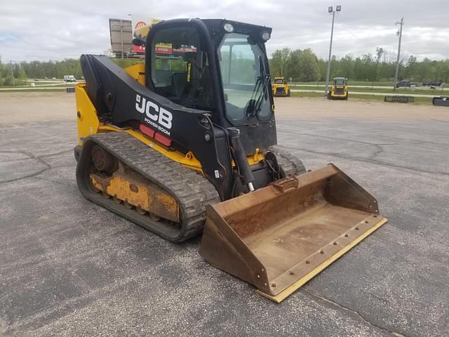 Image of JCB 320T equipment image 2