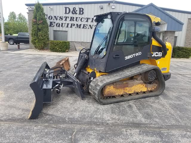 Image of JCB 320T equipment image 2