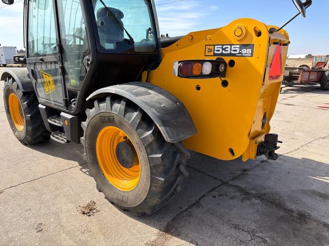 Image of JCB 535-95 equipment image 4