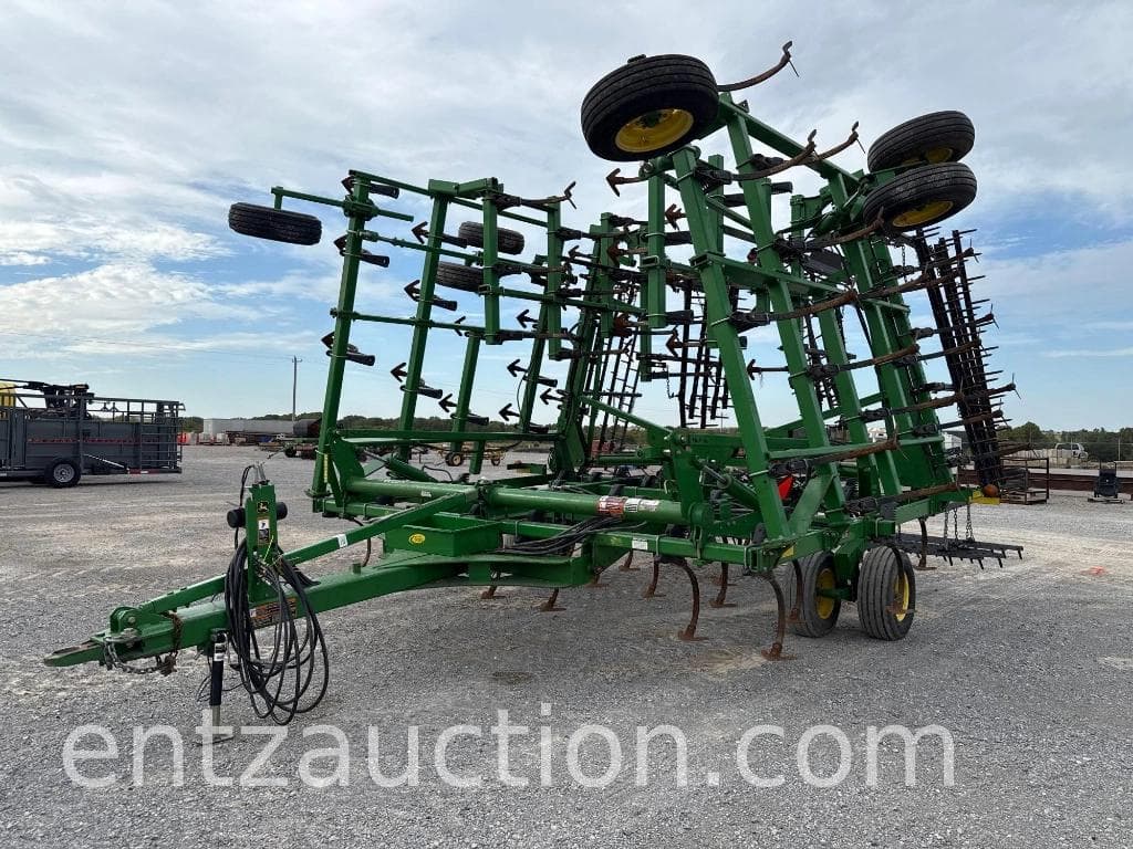 Image of John Deere 2210 Primary image