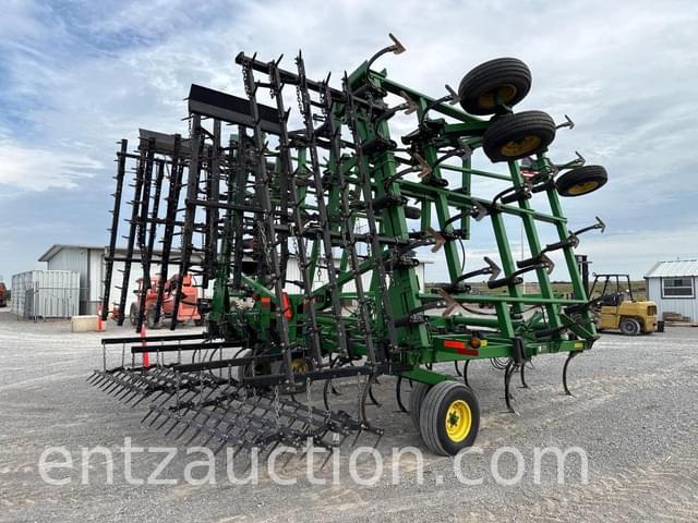 Image of John Deere 2210 equipment image 4