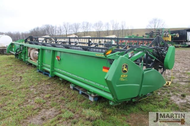 Image of John Deere 635F equipment image 1