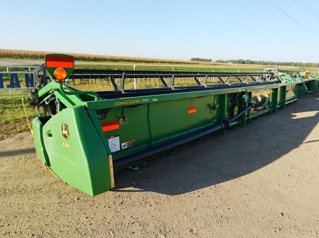 Image of John Deere 635F equipment image 2