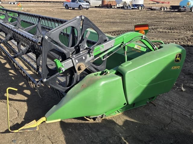 Image of John Deere 635FD equipment image 1